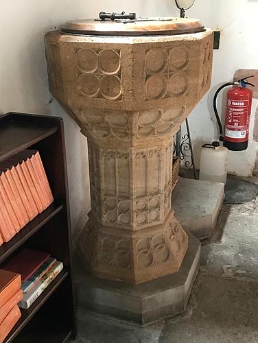 Ash Priors - The Font