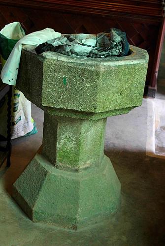 Chivelstone - The Font