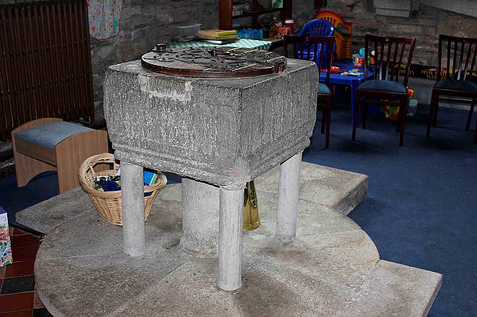 Egloshayle  - The Font