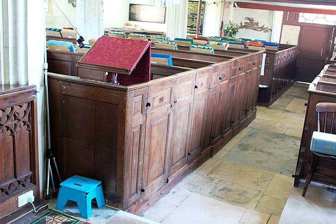 Gittisham - St. Michael - Box Pews