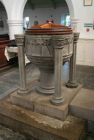 Hayle  - The Font