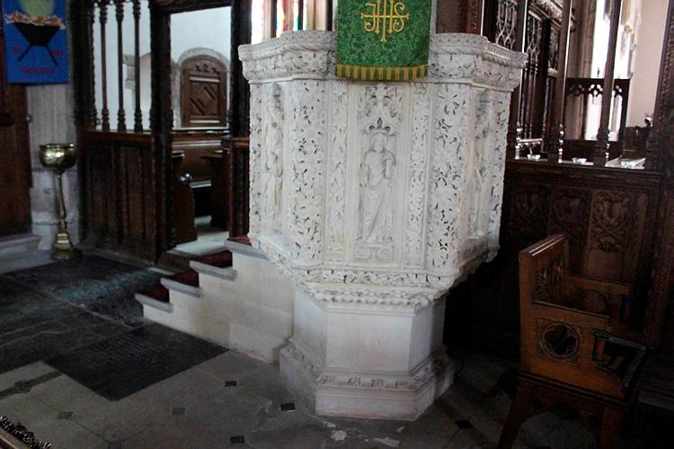 Holbeton - The Pulpit