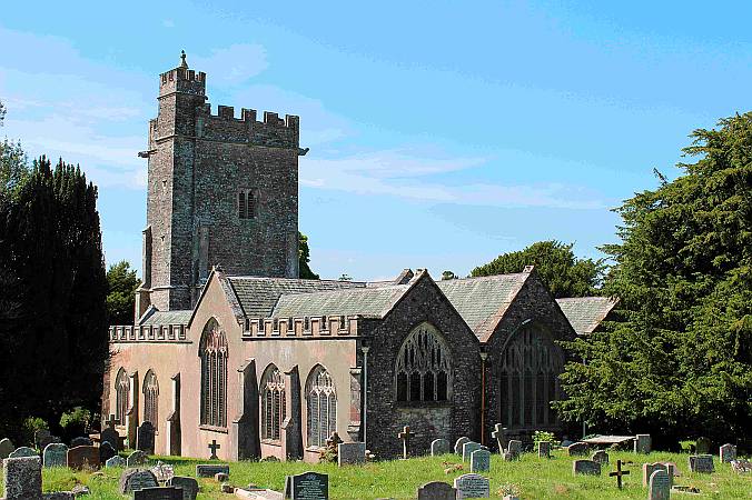Honiton - St. Michael - Exterior View