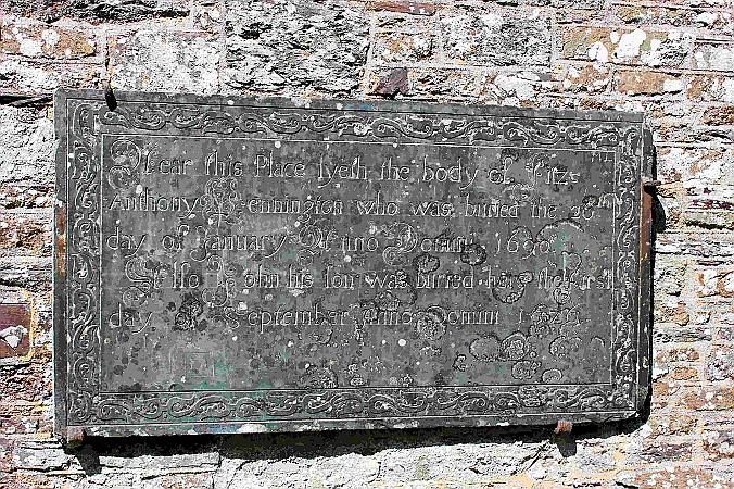 Lezant  - The Pennington Memorial