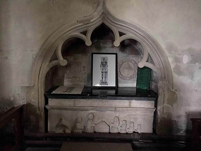 Yealmpton - Tomb Detail